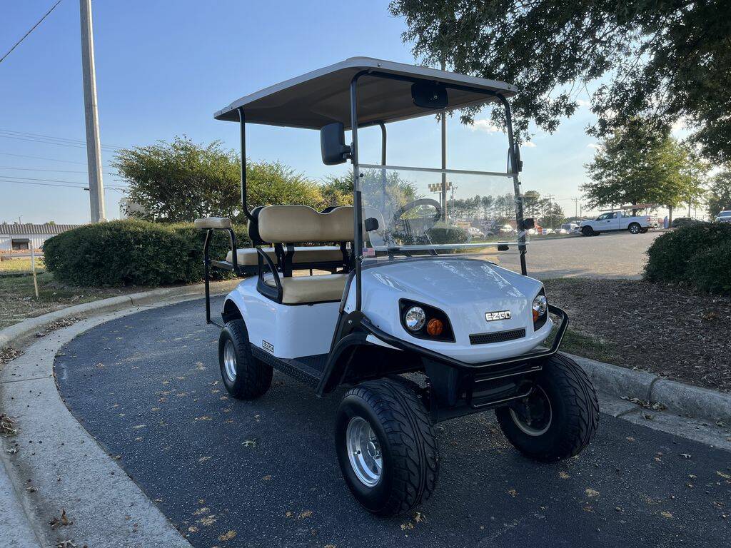 Used 2018 E-Z-GO Express S4 Electric Golf Cart